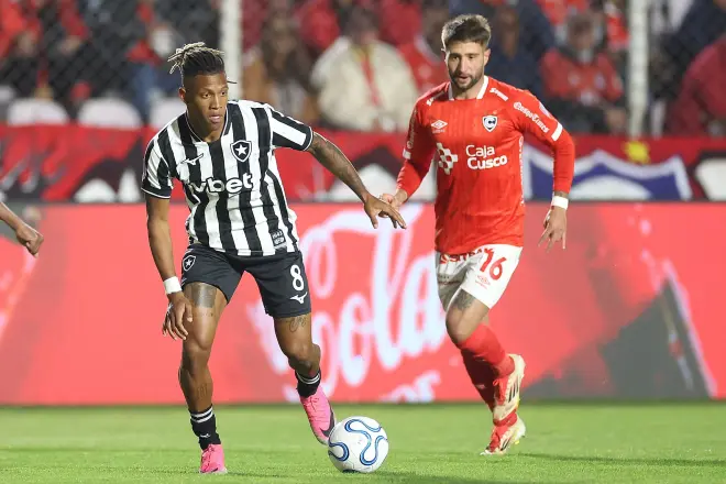 Vexame histórico: Botafogo é atropelado pelo Cienciano e sofre a pior goleada de um brasileiro na Sul-Americana