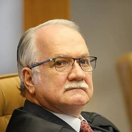 Em plantão da Globo, Fachin suspende decisões de Mendonça e Dino sobre a PF