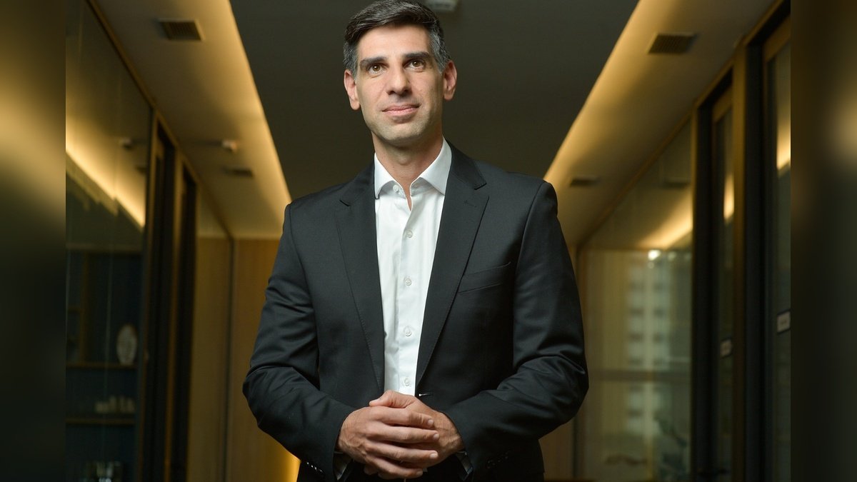 O desemprego é de 5,3%. Antes de comemorar, calma lá
